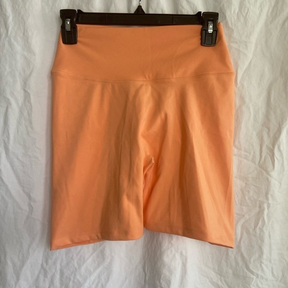 CSB crop shop boutique SERENITY SCRUNCH SHORTS 4" | light orange Size XL - Picture 2 of 9
